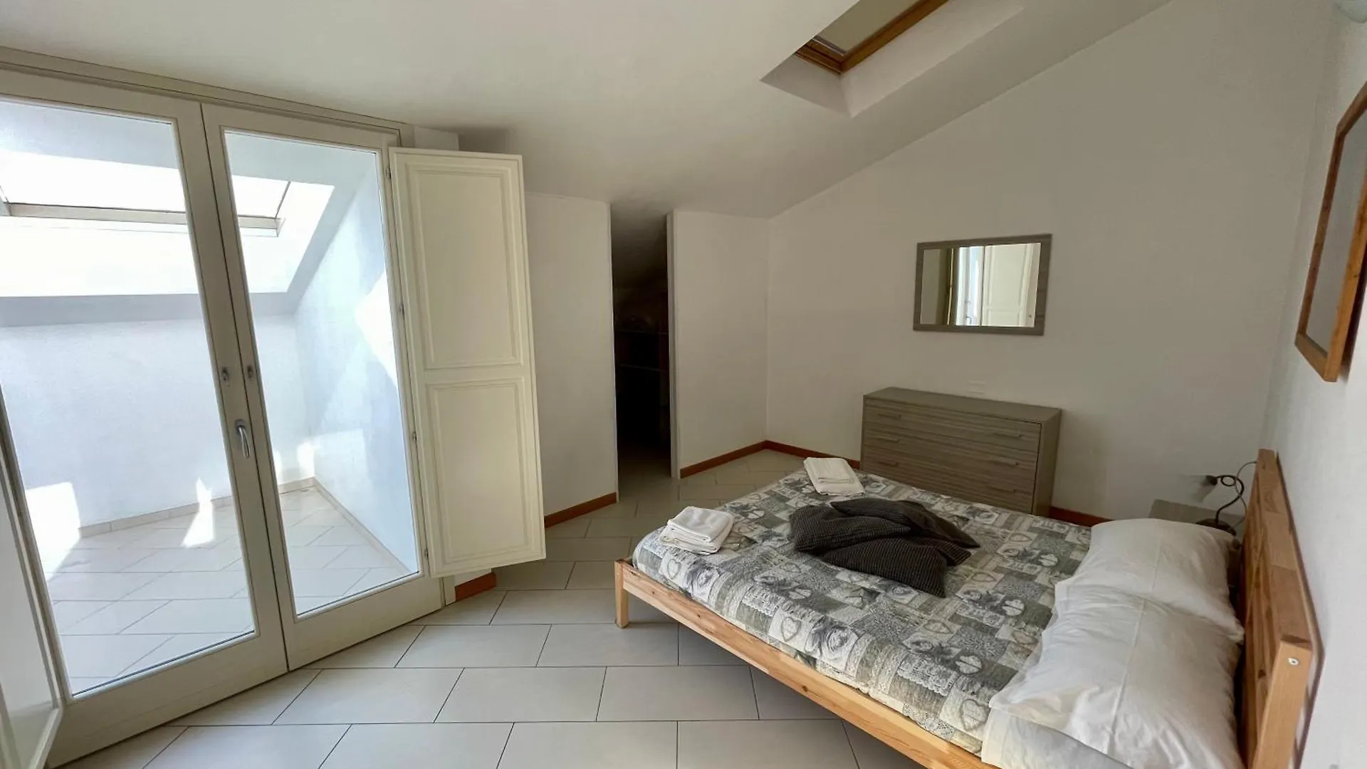 Charming Apartment In Tuscany San Piero in Campo  Italy